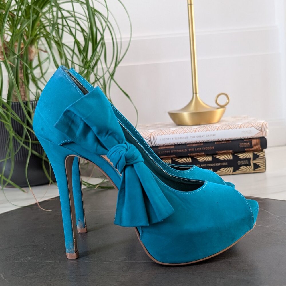 Teal Statement Heels Size 5.5